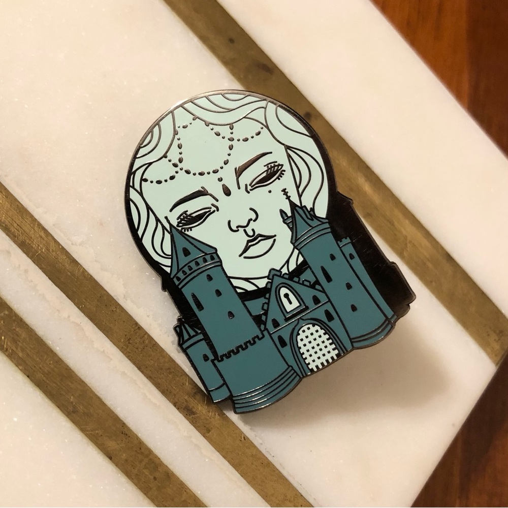 ✨2/$15-Enamel Pin with Castle and Face Design